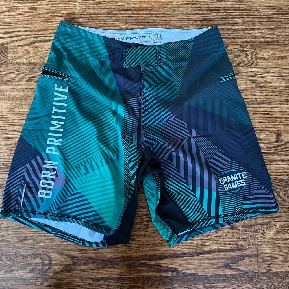 Born primitive American defender shorts size 34